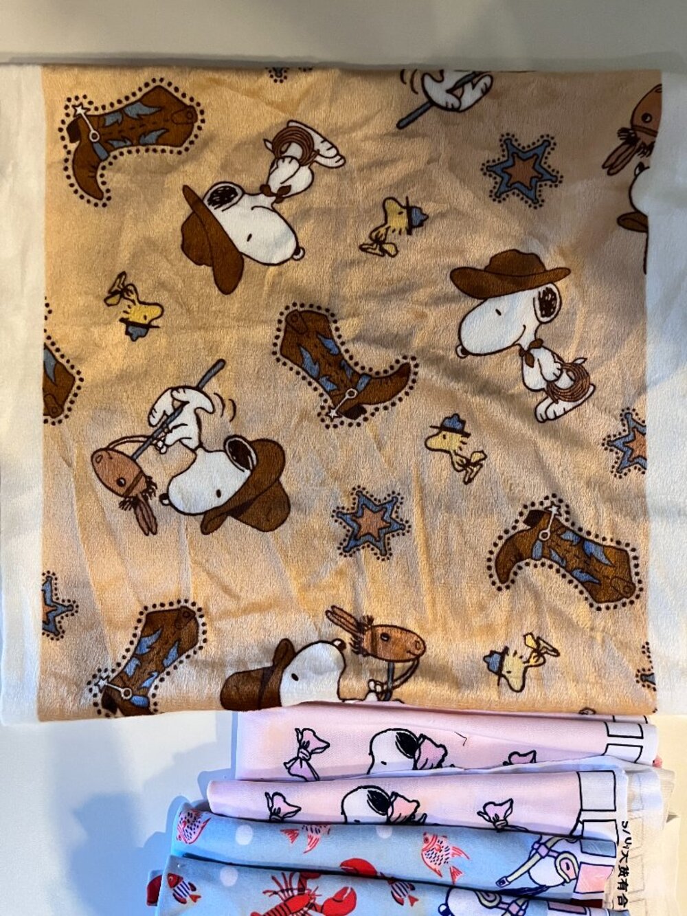 19 pc Snoopy scrap fabric - bundle 9 - Picture 11 of 15